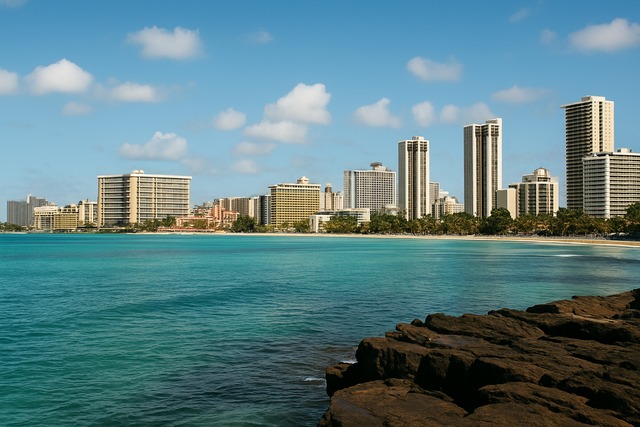 honolulu-coast-skyline
