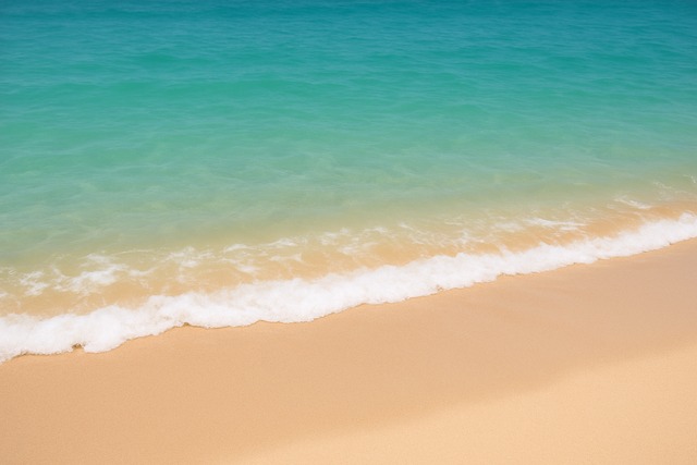 turquoise-shore-wave